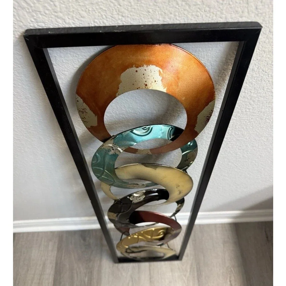 Lightweight Metal Home Wall Decore 35” *14*